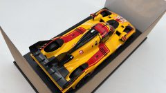 Bburago Ferrari 499P 3.0L Turbo V6 AF Corse N.83 Winner 24h Le Mans 2025 Kubica - Hanson - Ye 1/18 - foto 5