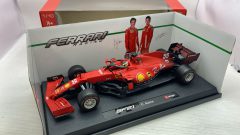 Bburago SF21 Carlos Sainz 1/18 - scala 1:18