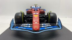 Bburago Ferrari SF-24 C. Sainz Miami GP 2024 1/18 - foto 2