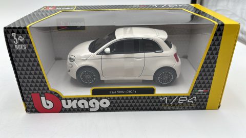 BBurago Fiat 500e Full Electric 2021 1/24