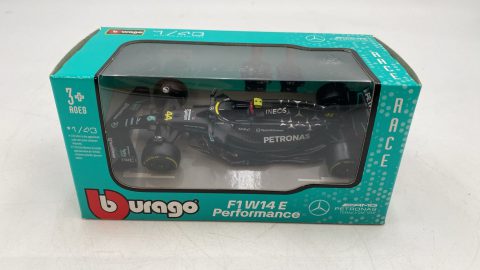 Bburago Mercedes-AMG F1 W14 Petronas E Performance Lewis Hamilton 2023 1/43