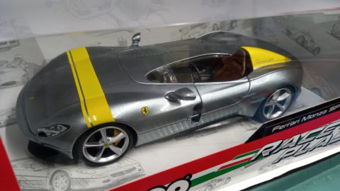 Bburago Ferrari Monza SP1 2018 1/24