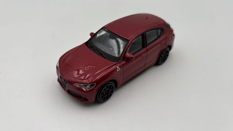 Bburago Alfa Romeo Stelvio 1/43 senza scatola originale