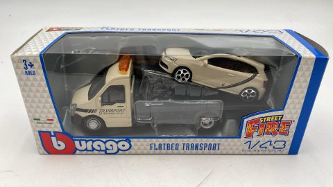 Bburago Flatbed Transporter con Volkswagen Polo GTI 1/43