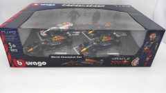 Bburago set Red Bull F1 WC composto da Verstappen RB16B 2021, RB18 2022, RB19 2023 e Perez RB19 2023 1/43 - scala 1:43