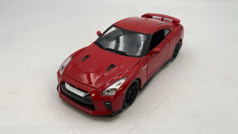 Bburago Nissan GT-R 2017 1/24 senza scatola originale