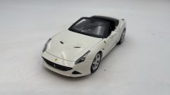 Bburago Ferrari California T 1/24 senza scatola originale - scala 1:24
