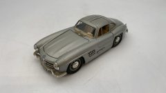Bburago Mercedes-Benz 300SL 1954 1/24 senza scatola originale - scala 1:24