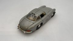 Bburago Mercedes-Benz 300SL 1954 1/24 senza scatola originale - foto 2
