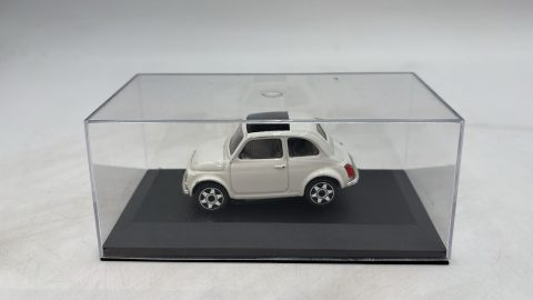 Bburago Fiat 500 1/32 senza scatola originale, segni di usura