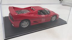 Bburago Ferrari F50 1995 1/24, senza scatola originale, teca crepata - foto 2