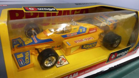 Bburago auto da corsa 1/24, scatola usurata