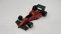 Bburago Ferrari 126 C4 1/24 senza scatola originale e con segni di usura del tempo - scala 1:24