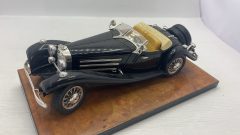 Bburago Mercedes 500K Roadster 1/18 modellino vissuto e con segni di usura e vernice rovinata, senza scatola originale - sca?