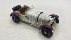 Bburago Mercedes Benz SSK 1/18 modellino vissuto e con segni di usura e vernice rovinata, senza scatola originale - foto 4