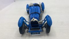 Bugatti Type 59 1934 1/18 manca fanale, modellino vissuto e con segni di usura e vernice rovinata, senza scatola originale -?