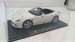 Bburago Ferrari California T 2014 1/24, senza scatola originale - scala 1:24