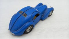 Bburago Bugatti Atlantic 1936 1/24, evidenti segni del tempo, senza scatola originale - foto 2