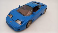 Bburago Bugatti EB110 1/18, evidenti segni del tempo, impolverata, da pulire,  senza scatola originale - scala 1:18