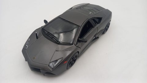 Bburago Lamborghini Reventon 1/24, in ottime condizioni, senza scatola originale