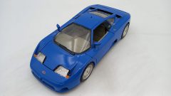 Bburago Bugatti EB110 1/18, impolverata, da pulire, fioritura della vernice, senza scatola originale - scala 1:18