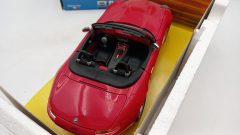 Bburago BMW Z8 1/18, mancante leva del cambio, confezione lievemente usurata - foto 2