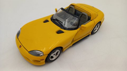Bburago Dodge Viper RT/10 1/24, da pulire ma ottime condizioni, senza scatola originale