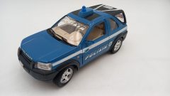 Bburago Land Rover Freelander Polizia 1/24, kit montato, normali segni del tempo, senza scatola originale - scala 1:24
