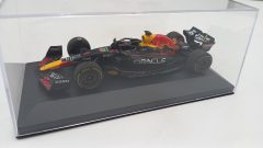 Bburago Red Bull RB18 M. Verstappen 2022 1/43, senza scatola originale - scala 1:43