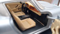 Bburago Ferrari 275 GTB4 1966 1/24, confezione lievemente usurata, piccoli punti di fioritura vernice - foto 3