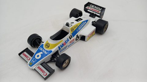 Bburago Williams FW08 1/24, da pulire, senza scatola originale