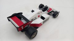 Bburago McLaren MP4/2 Alain Prost 1/24, da pulire, senza scatola originale - foto 2