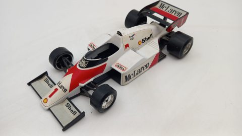 Bburago McLaren MP4/2 Alain Prost 1/24, normali segni del tempo, senza scatola originale