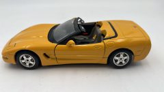 BBurago Chevrolet Corvette 1997 1/24 senza scatola originale - scala 1:24
