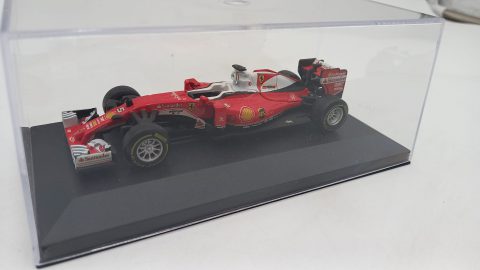 Bburago Ferrari SF16h S. Vettel 1/43, senza scatola originale originale