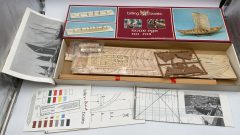 Billing Boats Roar Ege No 703 Vikingeskib 1/25 kit di montaggio nave in legno, scatola con leggeri segni di usura - scala 1:?