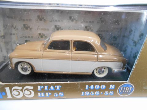 Brumm Fiat 1400 B HP58 1956-58 1/43, scatola lievemente usurata