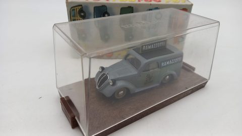 Brumm Fiat 500 A Pubblicitario Ramazzotti 1/43, confezione lievemente usurata