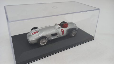 Brumm Mercedes W196 1955 1/43, senza scatola originale, teca lievemente segnata