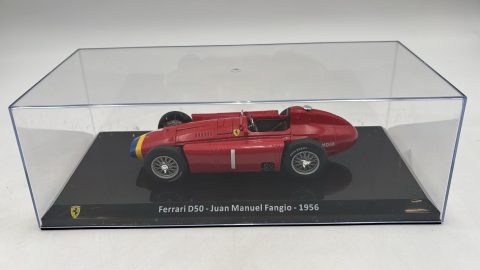 Ferrari D50 Juan Manuel Fangio 1956 1/24 senza scatola originale