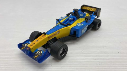 Renault F1 1/24, senza scatola originale, segni di usura del tempo