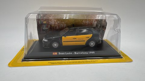 Seat Leon Barcelona 1999 Taxi 1/43, scatola lievemente daneggiata