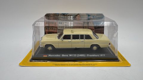 Mercedes Benz W123 Frankfurt Taxi 1977 1/43, Scatola lievemente danneggiata