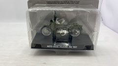 Moto Guzzi Falcone 500 Carabinieri 1967 1/24 - scala 1:24