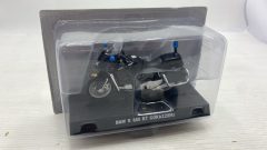 BMW R 850 RT Corazzieri 1/24 - scala 1:24