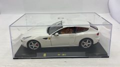 Ferrari FF 2011 1/24 teca rovinata, senza scatola originale - scala 1:24