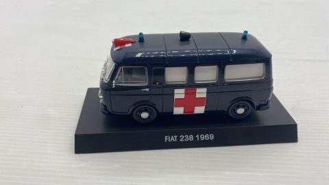 Fiat 238 Carabinieri 1969 1/43 senza scatola originale