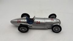 CMC Mercedes Benz W154 1938 1/18 senza scatola originale, ruote anteriori danneggiate - foto 5