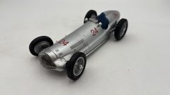 CMC Mercedes Benz W154 1938 1/18 senza scatola originale, ruote anteriori danneggiate - scala 1:18
