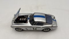 CMC Ferrari 250 GT Berlinetta passo corto SWB Competizione 24h Le Mans 1961 1/18, lievissima fioritura - foto 5
